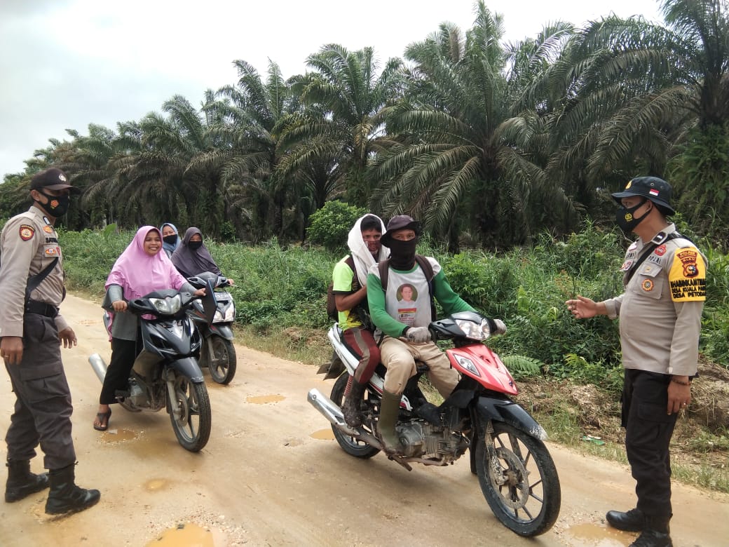 Pantau Penerapan Prokes, Polsek Teluk Meranti Berjaga di Ruas Jalan Wilkum