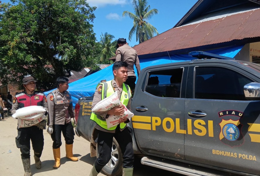 Bantuan Logistik Polda Riau Tiba di Agam, Ratusan Personel Dikerahkan