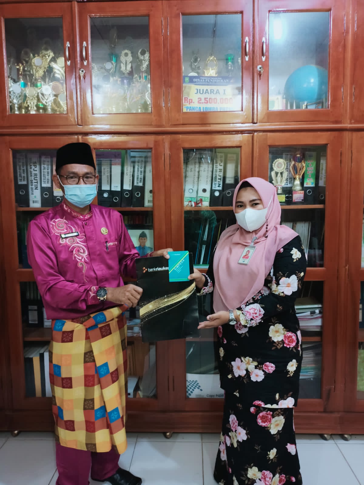 SMK Negeri 1 Benai Keluar Sebagai Salah Satu Sekolah Terbaik Dalam Pembukaan Rekening Tabungan Segmen Pelajar di Riau