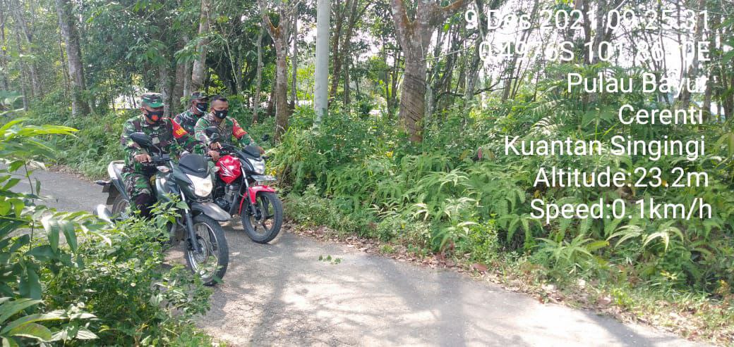 Babinsa Koramil 06/Cerenti Kodim 0302/Inhu Patroli Dan Sosialisasi Cegah Karhutla di Pulau Bayur Kecamatan Cerenti