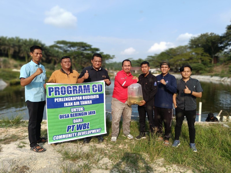 PT WBL Perkuat Ketahanan Pangan Desa lewat Bantuan Budidaya Ikan dan Jamur di Singingi Hilir