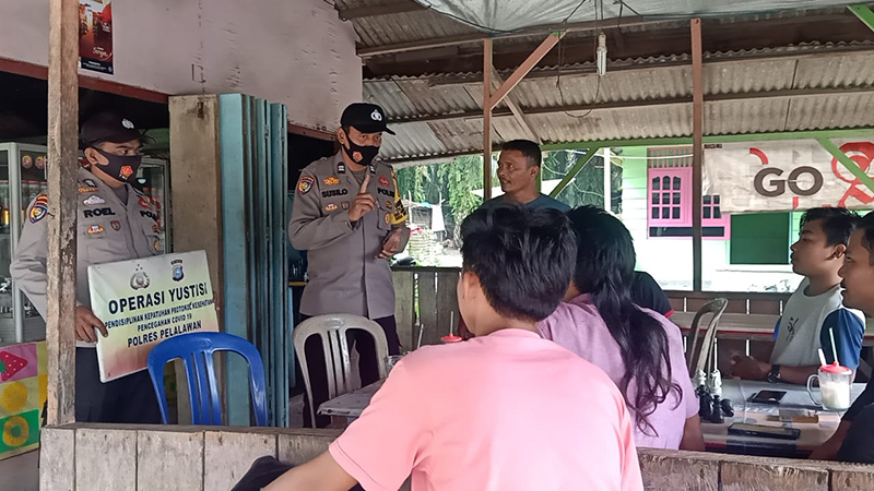 Tingkatkan Protokol Kesehatan, Polsek Ukui Rutin Gelar Operasi Yustisi