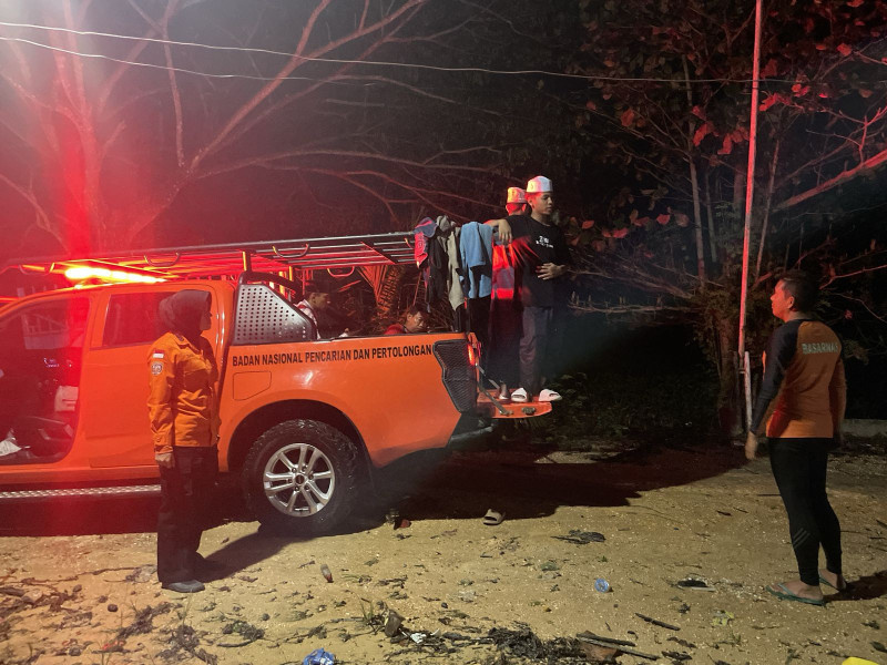 Banjir Kepung Pesantren di Kampar, 60 Santri Dievakuasi