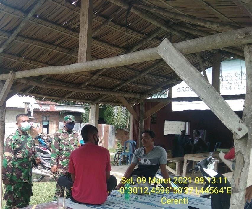 Pererat Silahturahmi, Dimasa Pandemi Covid-19 Babinsa Koramil 06/Cerenti Melaksanakan Komsos