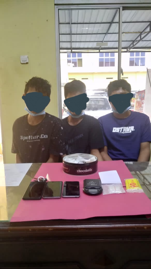 Tiga Pemuda diciduk Satuan Reserse Narkoba Polres Kuansing