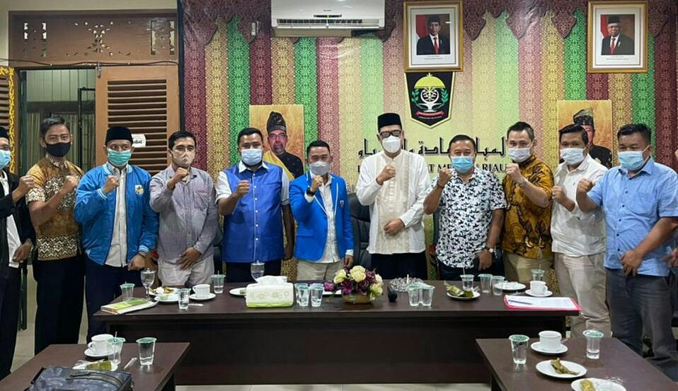 Ketua KNPI Riau Terpilih Fuad Santoso Sambangi LAM Riau Bicara Kemandirian Anak Kemenakan