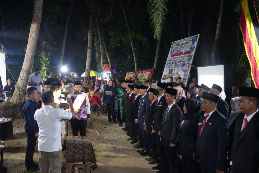 Hadiri Syukuran Jalur Di Sikakak Cerenti;  Bupati Sekaligus Lantik Pejabat, Sebut Agar Dekat Dengan Masyarakat