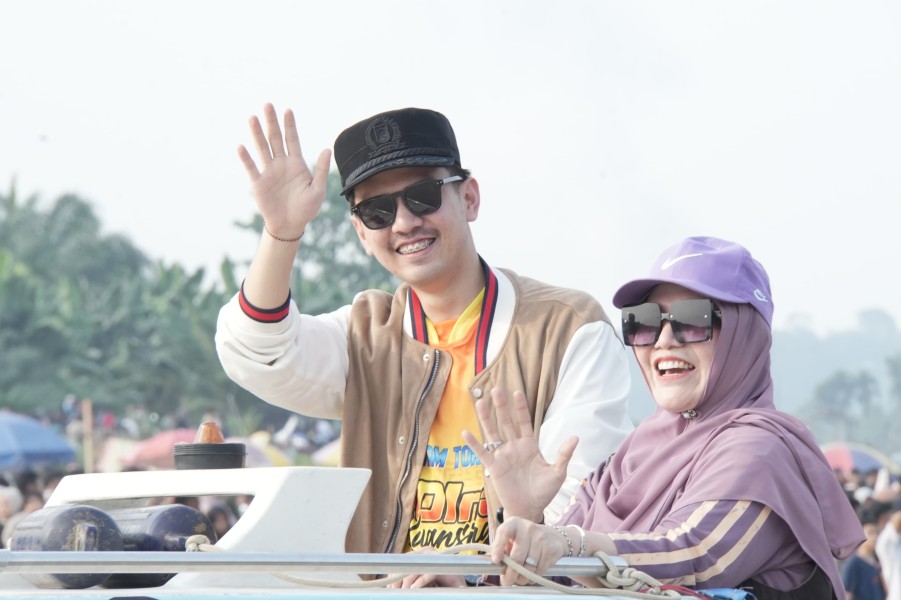 Pacu Jalur Ajang Silaturrahmi di Tepian Datuak Panglimo Dalam Berlangsung Meriah 