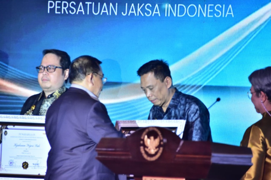 Kejari Kuansing Raih Penghargaan Nasional, Harun Sunadi: Amanah untuk Tingkatkan Pelayanan Hukum