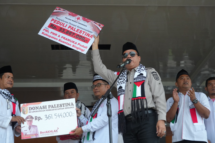 Bupati Support Aksi Peduli Palestina, Ribuan Warga Kuansing Padati Lapangan Limuno