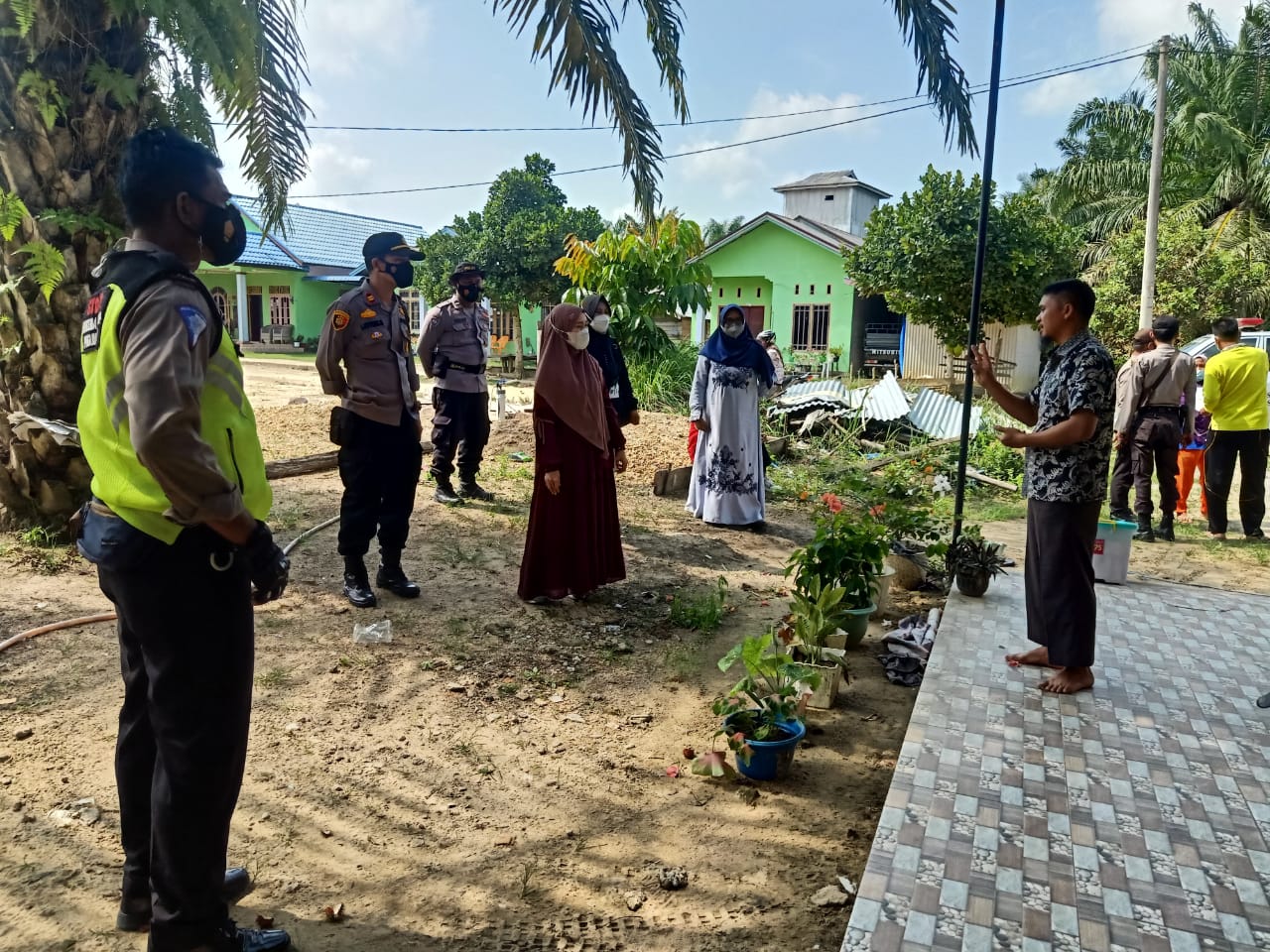 Cegah Penularan, Polsek Pangkalan Lesung Sigap Lakukan Tracing Terhadap Pasien Covid-19