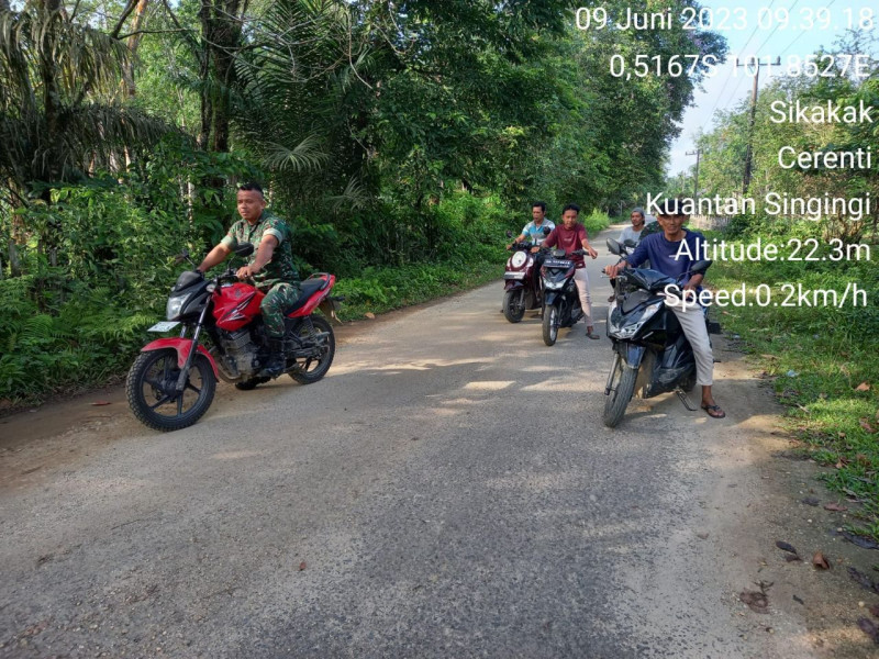 Untuk Ciptakan Lingkungan Dan Wilayah Yang Bebas Dari Kebakaran Babinsa Koramil 06/Cerenti Kodim 0302/Inhu Rutin Lakukan Patroli Karhutla