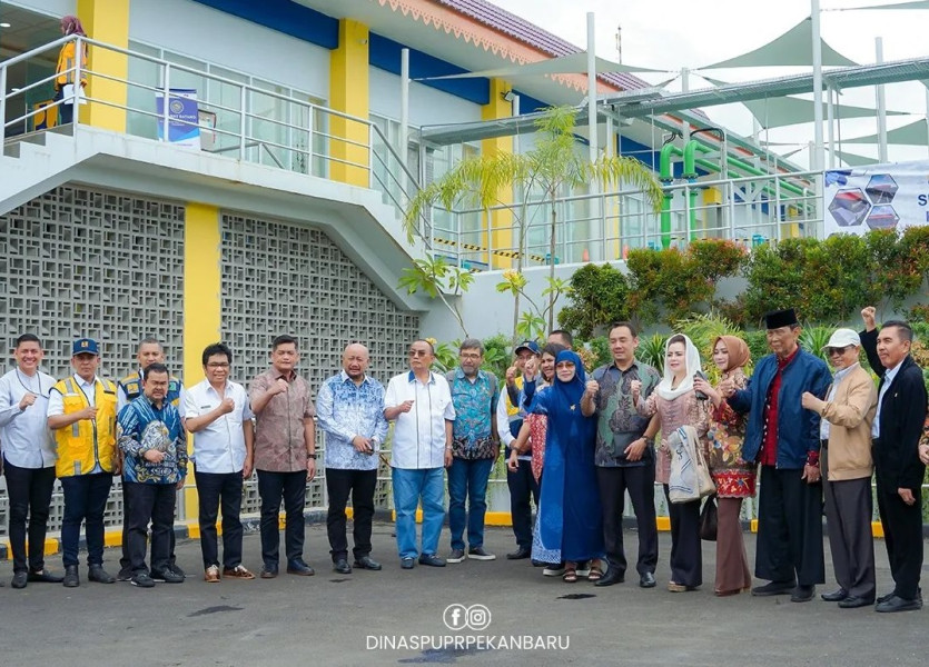 Plt Kadis PUPR Pekanbaru Dampingi Reses Anggota Komisi V DPR RI Syahrul Aidi Maazat di Lokasi IPAL Bambu Kuning