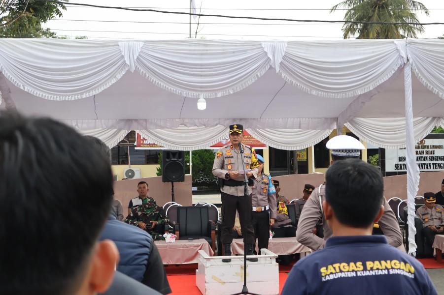 Polres Kuansing Gelar Apel Pengamanan Malam Takbiran Hari Raya Idul Fitri 1446 H Dalam Ops Ketupat Lancang Kuning 2025