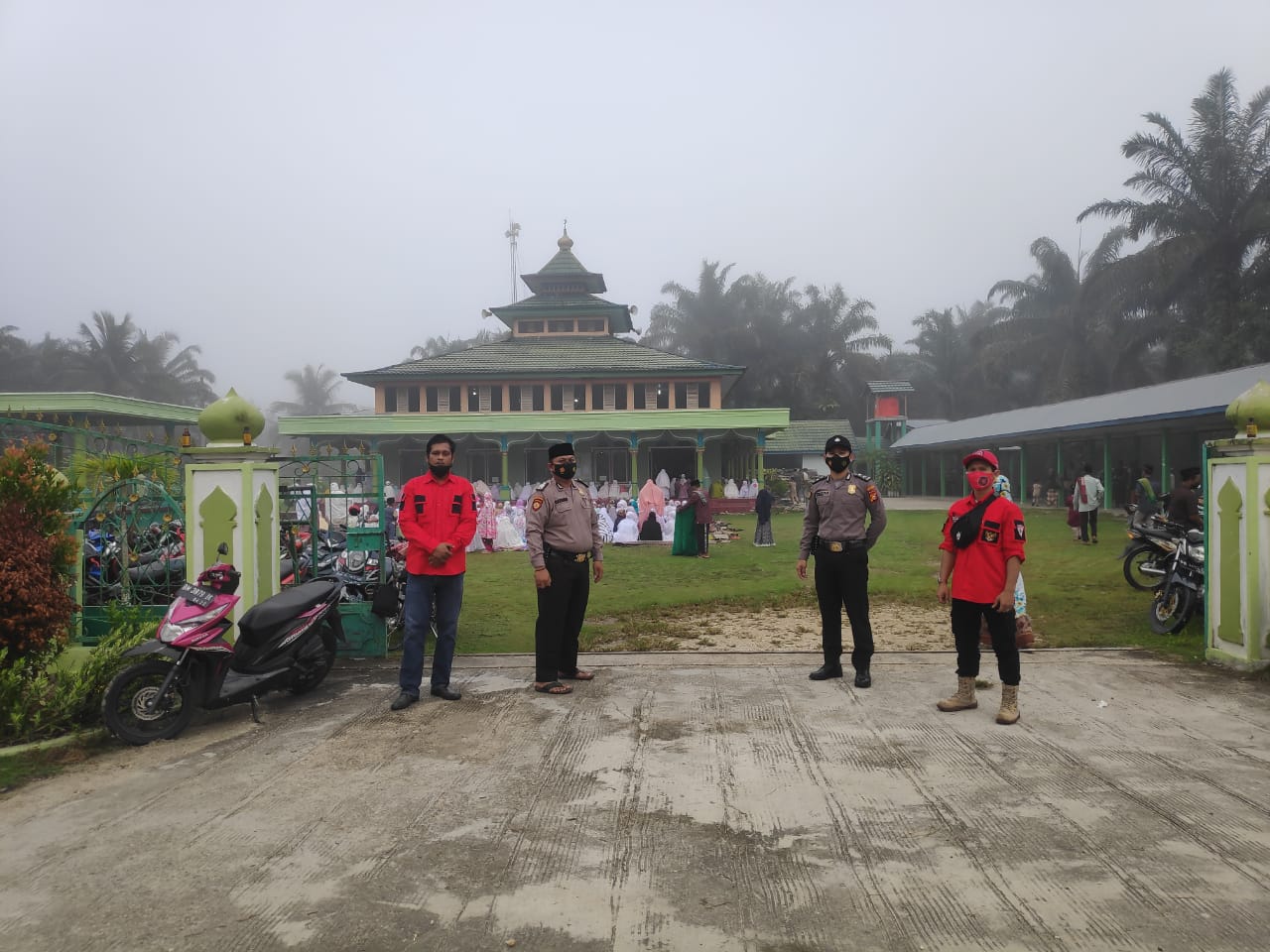 Polsek Kerumutan Amankan Pelaksanaan Shalat Idul Fitri dan Arus Lalu Lintas