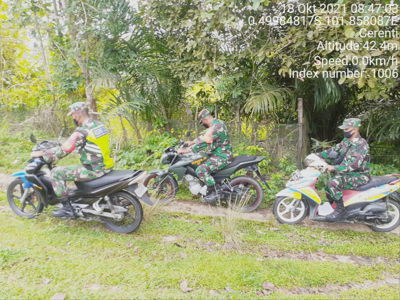 Babinsa Koramil 06/Cerenti Kodim 0302/ Inhu Laksanakan Patroli Untuk Cegah Kebakaran Hutan Dan Lahan di Pulau Bayur