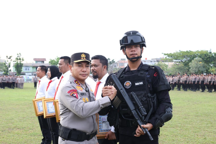 Polda Riau Luncurkan Tim Raga Plus, 29 Personel Berprestasi Terima Penghargaan