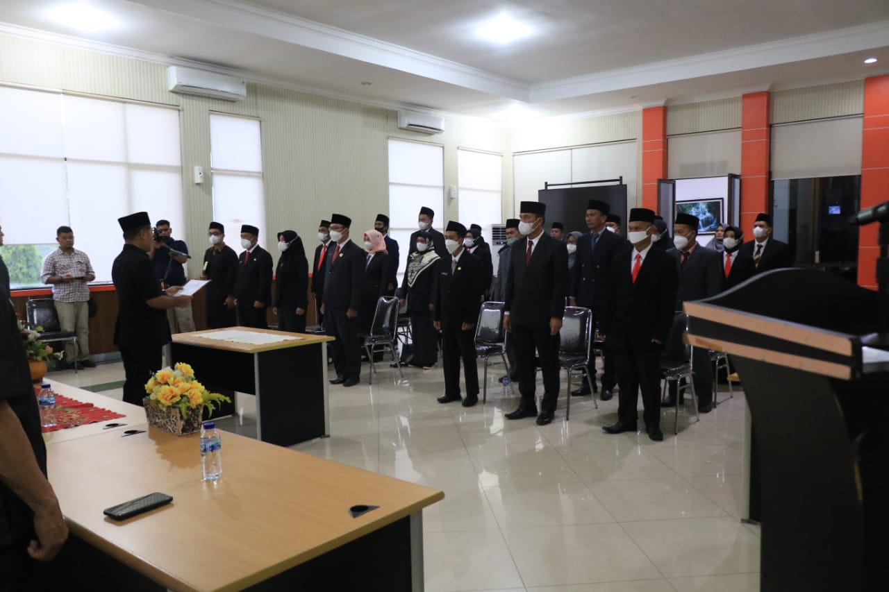 Penghujung Tahun 2022, Sekda Kuansing Lantik 30 Pejabat Fungsional di Lingkup Pemkab Kuansing