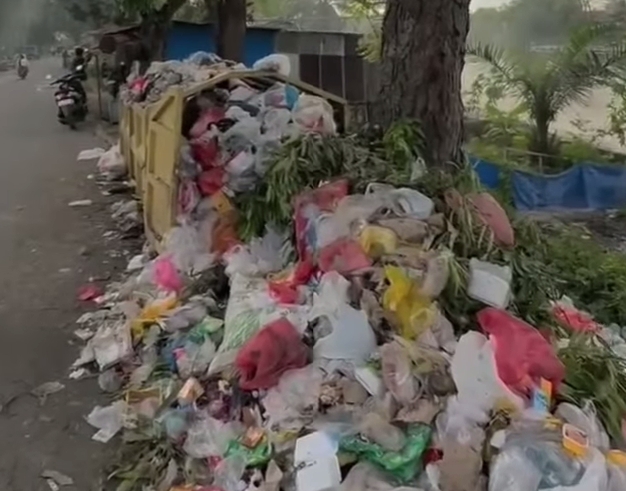 Mogok Kerja, Sampah Menumpuk: DLHK Ambil Alih Tugas PT EPP