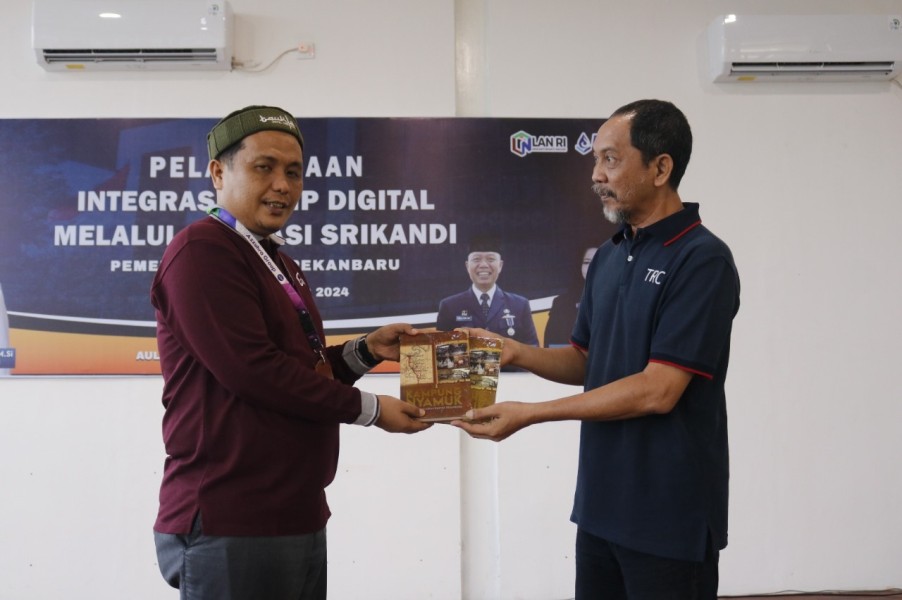 Pustakawan Mengajar : Kisah Menarik di Balik Masjid Raya Pekanbaru