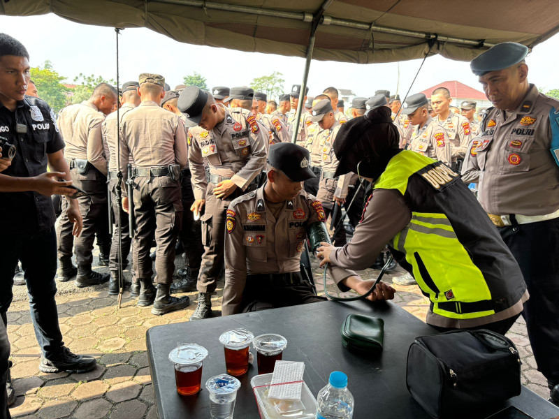 Dokkes Polda Riau Jaga Kesehatan Personel dan Paslon di Tengah Pilkada