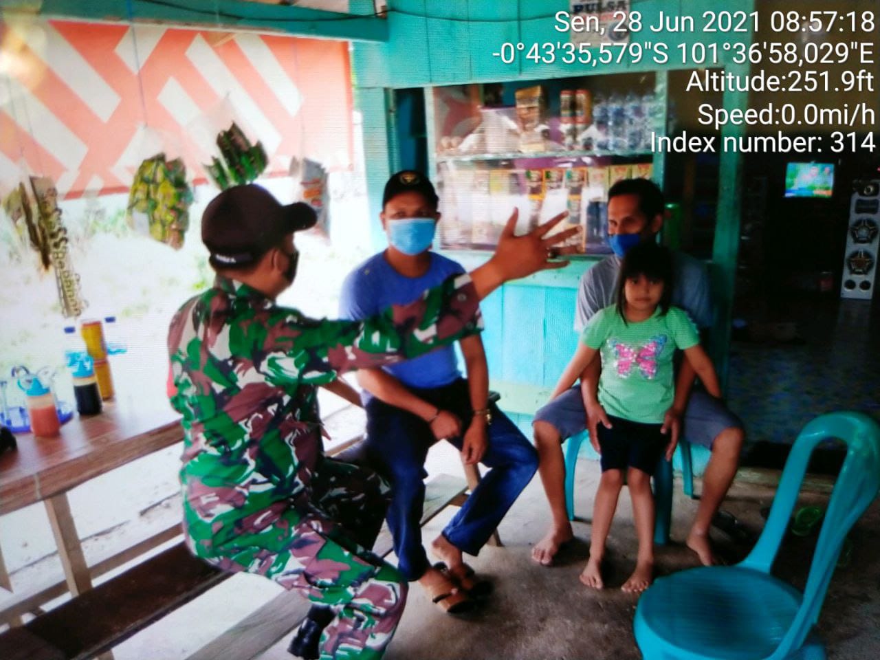 Babinsa Koramil 06/Cerenti  0302/Inhu Melaksanakan Komsos Dengan Warga Binaan