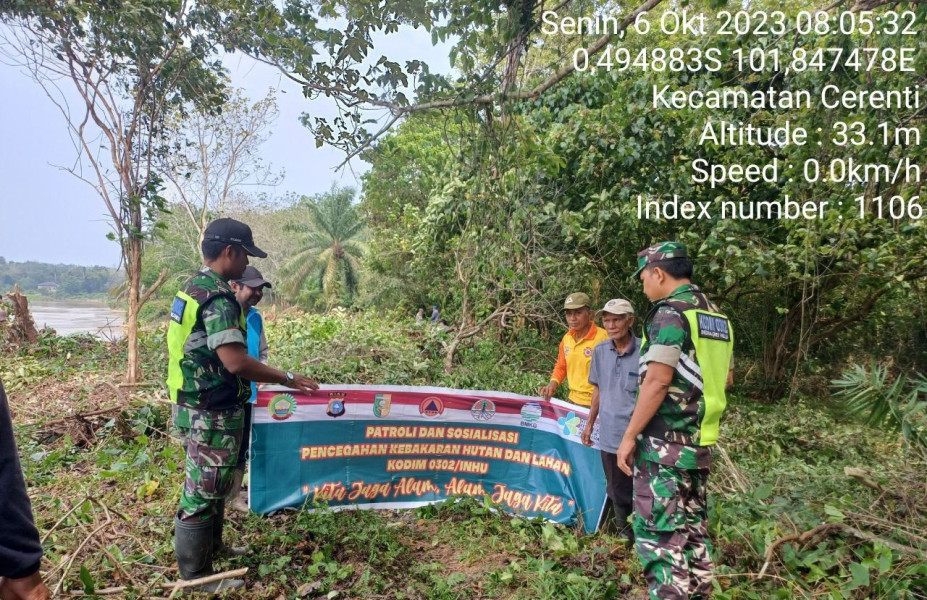 Untuk Antisipasi Kebakaran Hutan Dan Lahan, Babinsa Koramil 06/Cerenti Kodim 0302/Inhu Laksanakan Patroli  Kebakaran Hutan Dan Lahan
