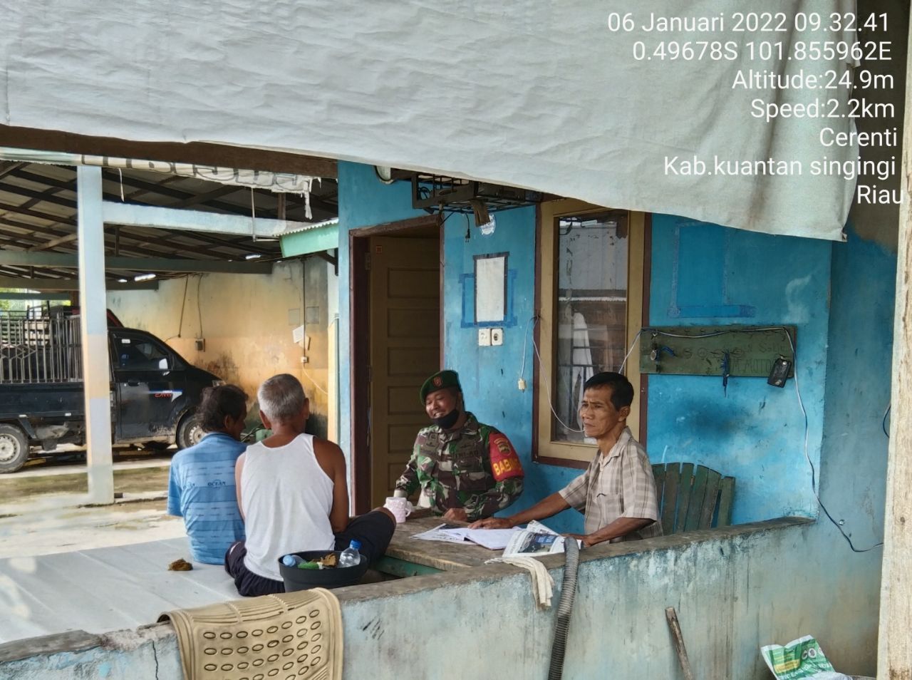 Mempererat Silaturahmi, Babinsa Koramil 06/Cerenti  Kodim 0302/Inhu  Melaksanakan Komsos Dengan Warga Binaan