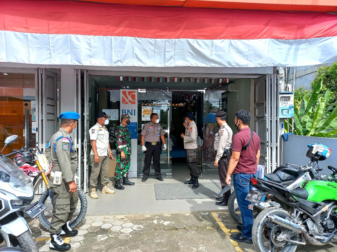 Selain Gencar Patroli C3, Polsek Pangkalan Kerinci Juga Sosialisasikan Prokes ke Masyarakat