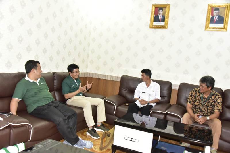Tiga Pengurus Tanoto Foundation Silaturahmi ke Diskominfotik Bengkalis