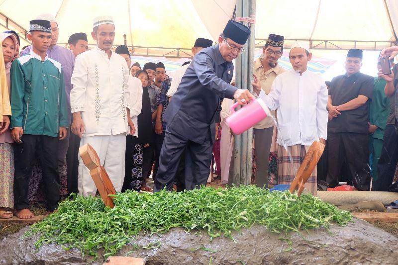 Bupati Ikut Salat Jenazah dan Pemakaman Tokoh Agama dan Pendidikan di Kecamatan GAS