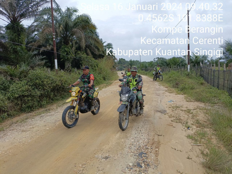 Di Desa Binaannya Para Babinsa Koramil 06/Cerenti Kodim 0302/Inhu Selalu Patroli Karhutla