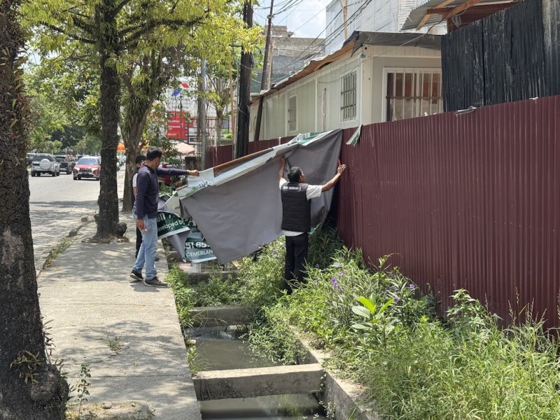 Jelang Idulfitri, Bapenda Pekanbaru Tertibkan Baliho dan Spanduk