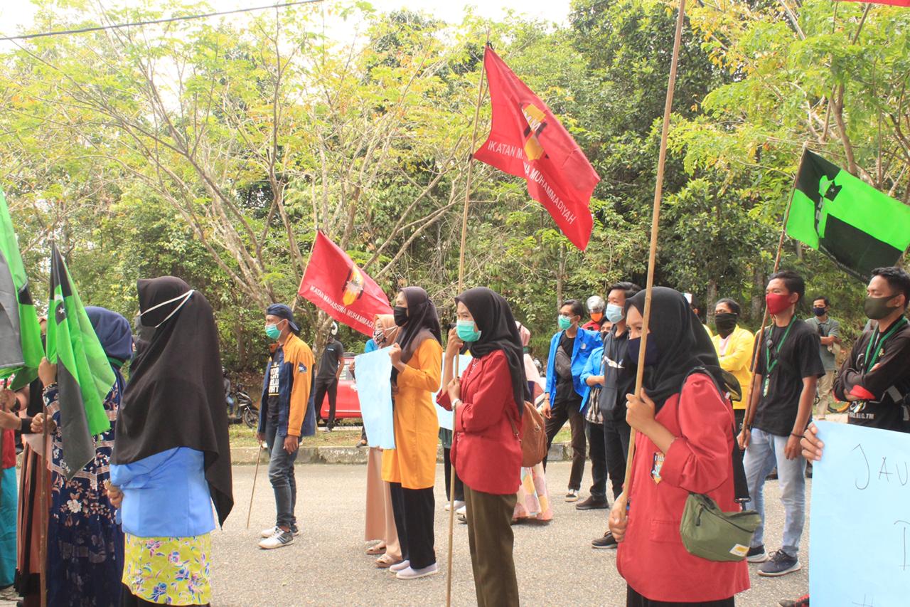 Mahasiswi HMI Peserta Demo Di DPRD Kuansing, Klarifikasi Pemberitaan Dan Potongan Video Yang Beredar Di Medsos terhadap Pamannya