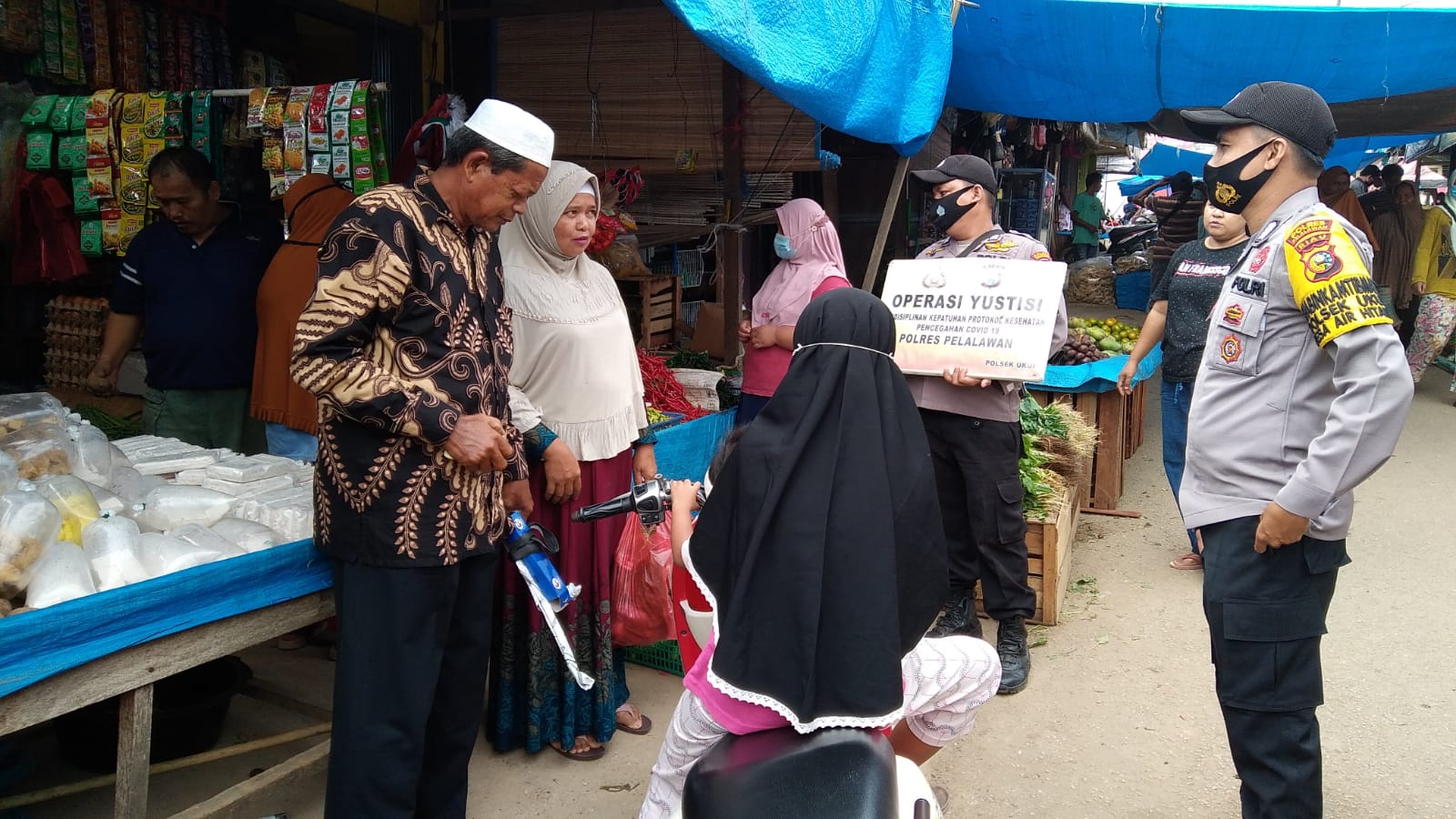 Patroli Prokes, Personel Polsek Ukui Sasar Pasar Tradisional