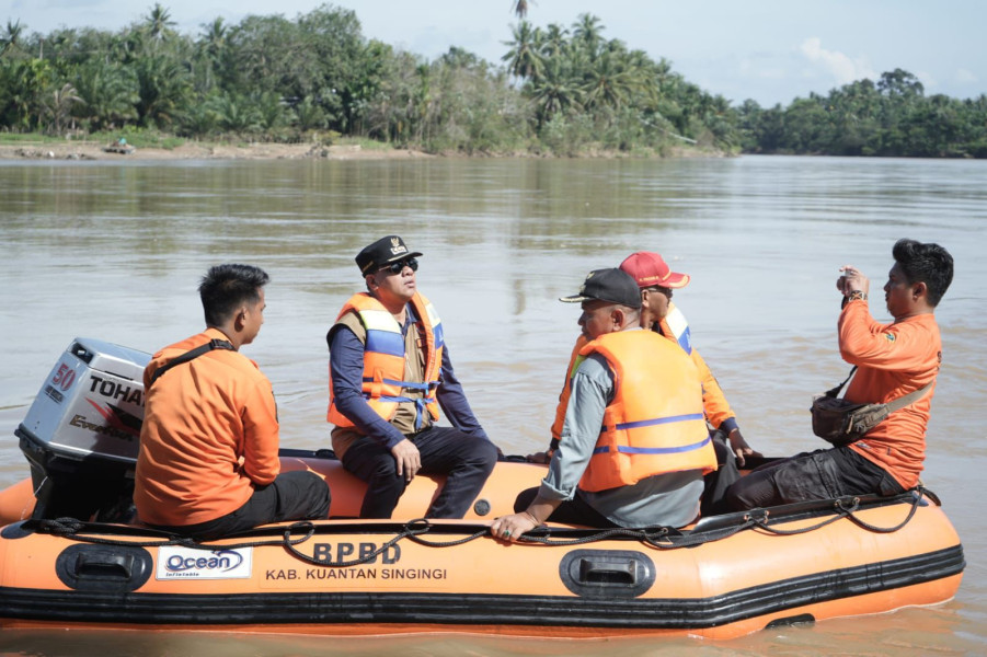 Pimpin Upaya Pencarian Korban Hilang Di Sungai Kuantan;  Bupati Suhardiman Amby,Semua Stakeholder Akan Dikerahkan
