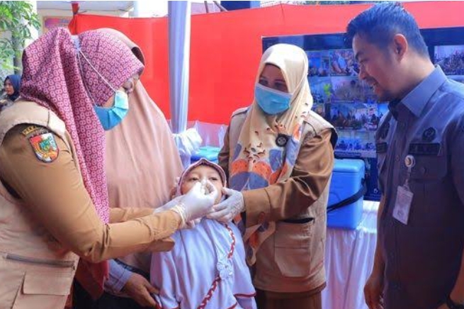 Vaksinasi Polio Tahap II di Pekanbaru Dimulai