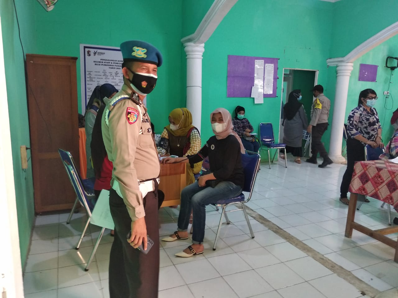 Bhayangkari Polsek Pangkalan Kuras Lakukan Vaksinasi Dosis I