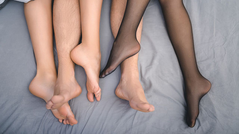 Kenapa Pria Sering Berfantasi Seks Threesome? Ini Ulasan Lengkapnya