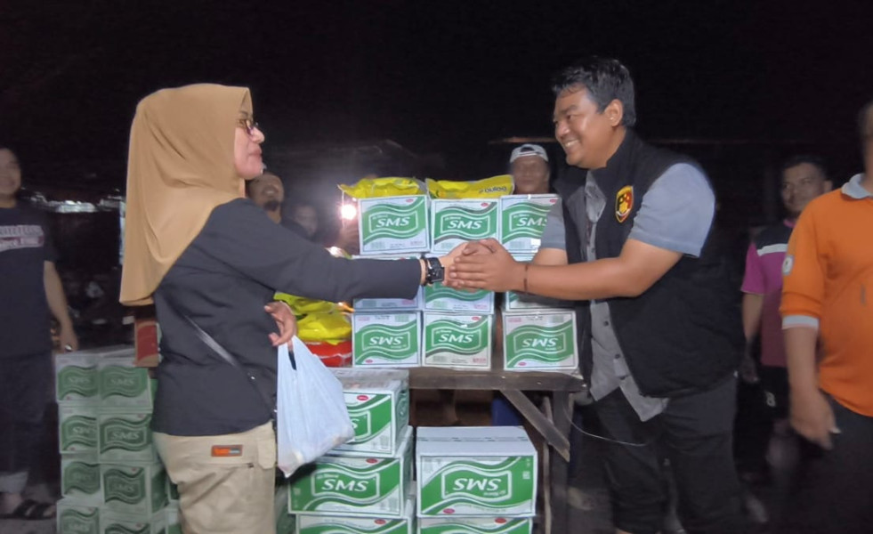 Satreskrim Polresta Pekanbaru Bantu Korban Banjir di Rumbai, dari Logistik hingga Patroli Keamanan