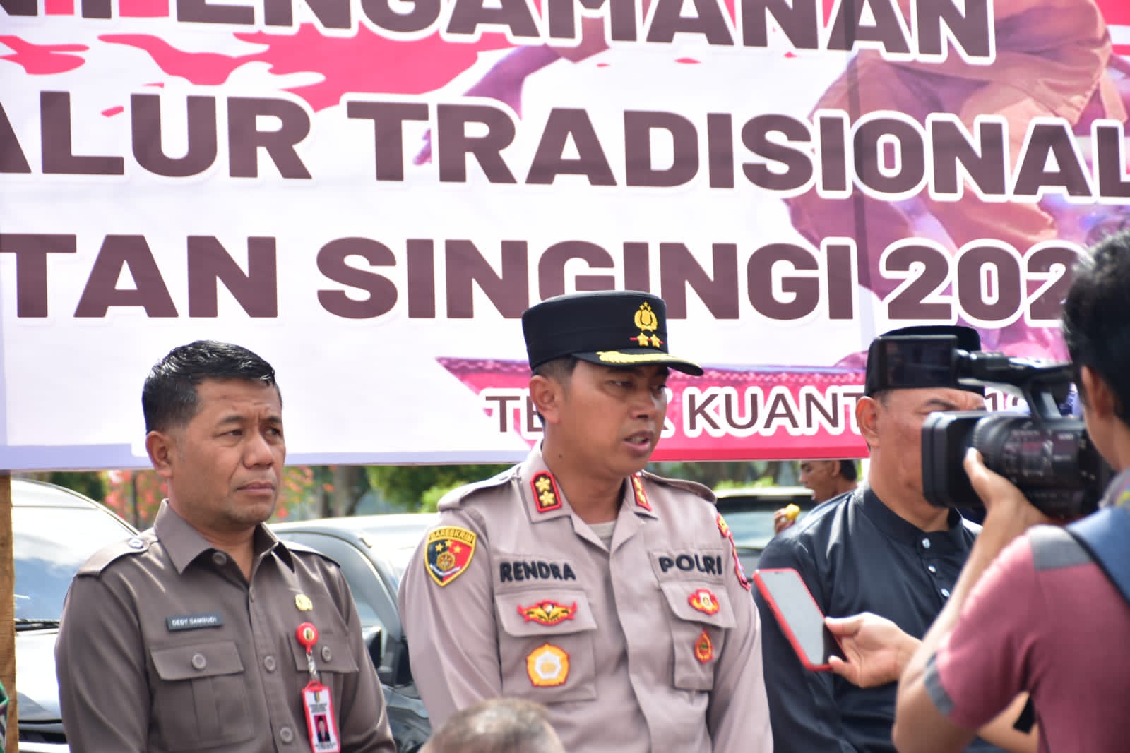 Polres Kuansing Melaksanakan Apel Kesiapan Pengamanan Event Nasional Festival Pacu Jalur Tradisional Kabupaten Kuantan Singingi Tahun 2022