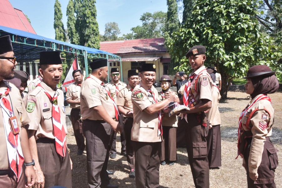 Wabup Lepas Kontingen Kwarcab Gerakan Pramuka Bengkalis ke Jambore Nasional