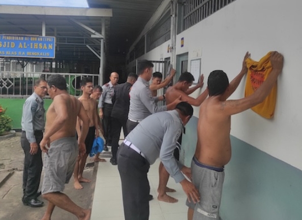 Kalapas Bengkalis Gerebek Napi dan Oknum Petugas Terlibat Narkoba, Empat Orang Diserahkan ke Polisi