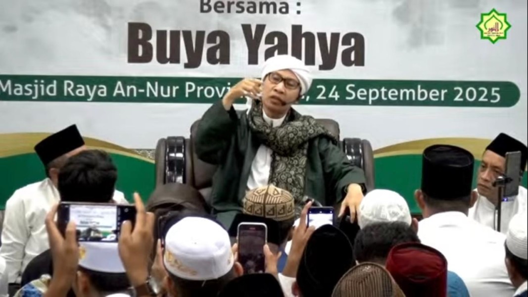 Peringatan Maulid Nabi di Masjid Raya An-Nur, Gubri Beberkan Janji Politik Pilkada yang Akan Direalisasikan 2026