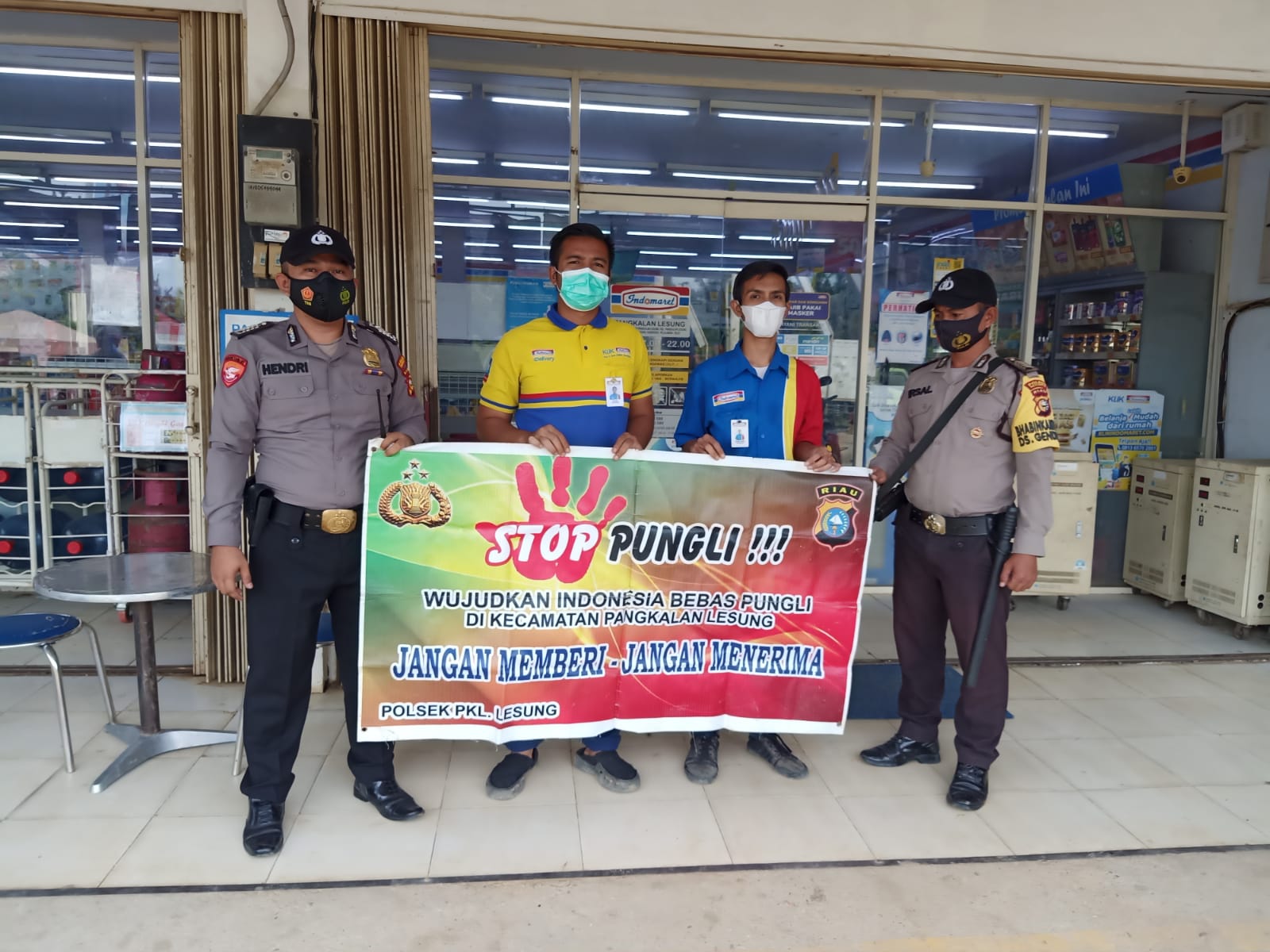 Polsek Pangkalan Lesung Sampaikan Terkait Larangan Pungli Kepada Pegawai Indomaret