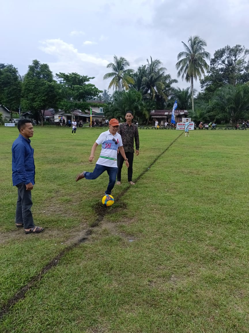 Buka Turnamen Sepakbola Di Beringin Jaya,  Hevi Berharap Lahirkan Talenta Baru