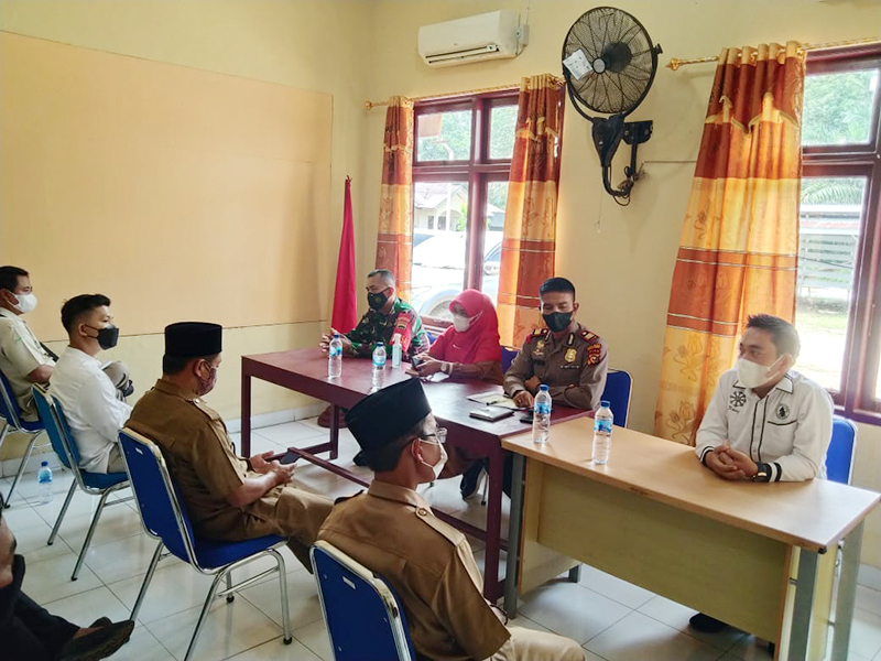 Kapolsek Ukui Undang Stakeholder Lakukan Analisa dan Evaluasi Penanganan Covid-19