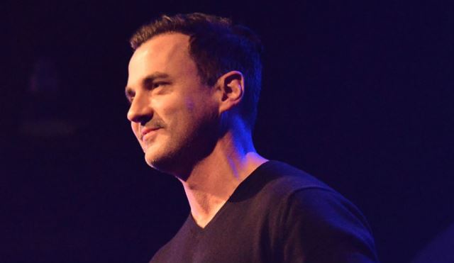 Musisi Tommy Page Meninggal Bunuh Diri