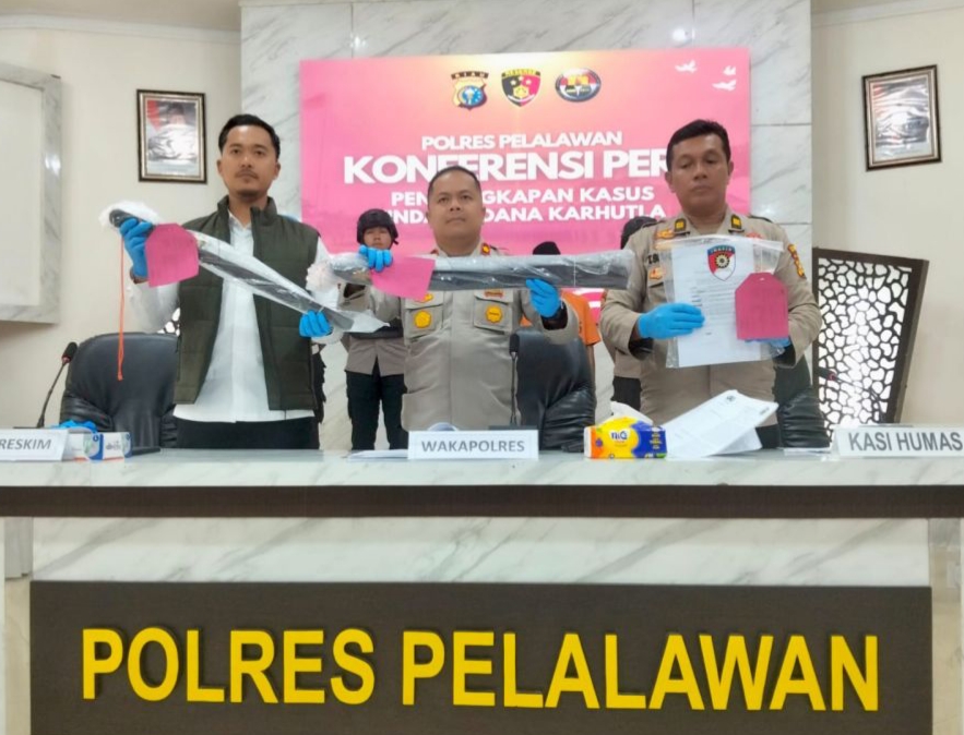 Dua Pria Bakar Lahan 10 Hektare di TNTN, Polisi Tangkap dan Kejar Penjual Tanah Ilegal