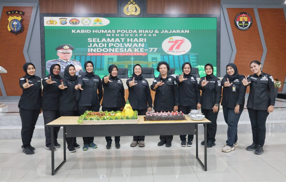 Penuh Kekeluargaan, Bidhumas Polda Riau Gelar Syukuran HUT Polwan ke-77